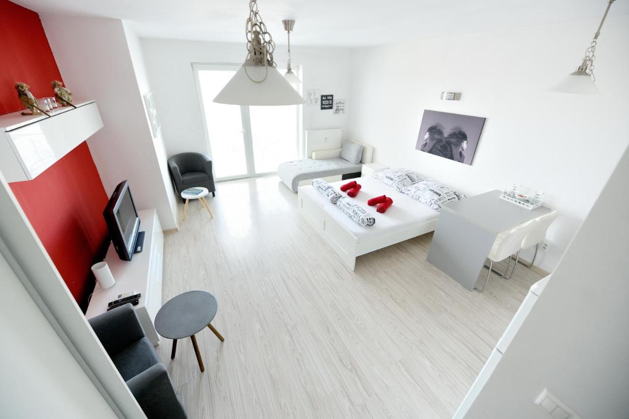 Apartman Centroom ピエシュチャニ エクステリア 写真
