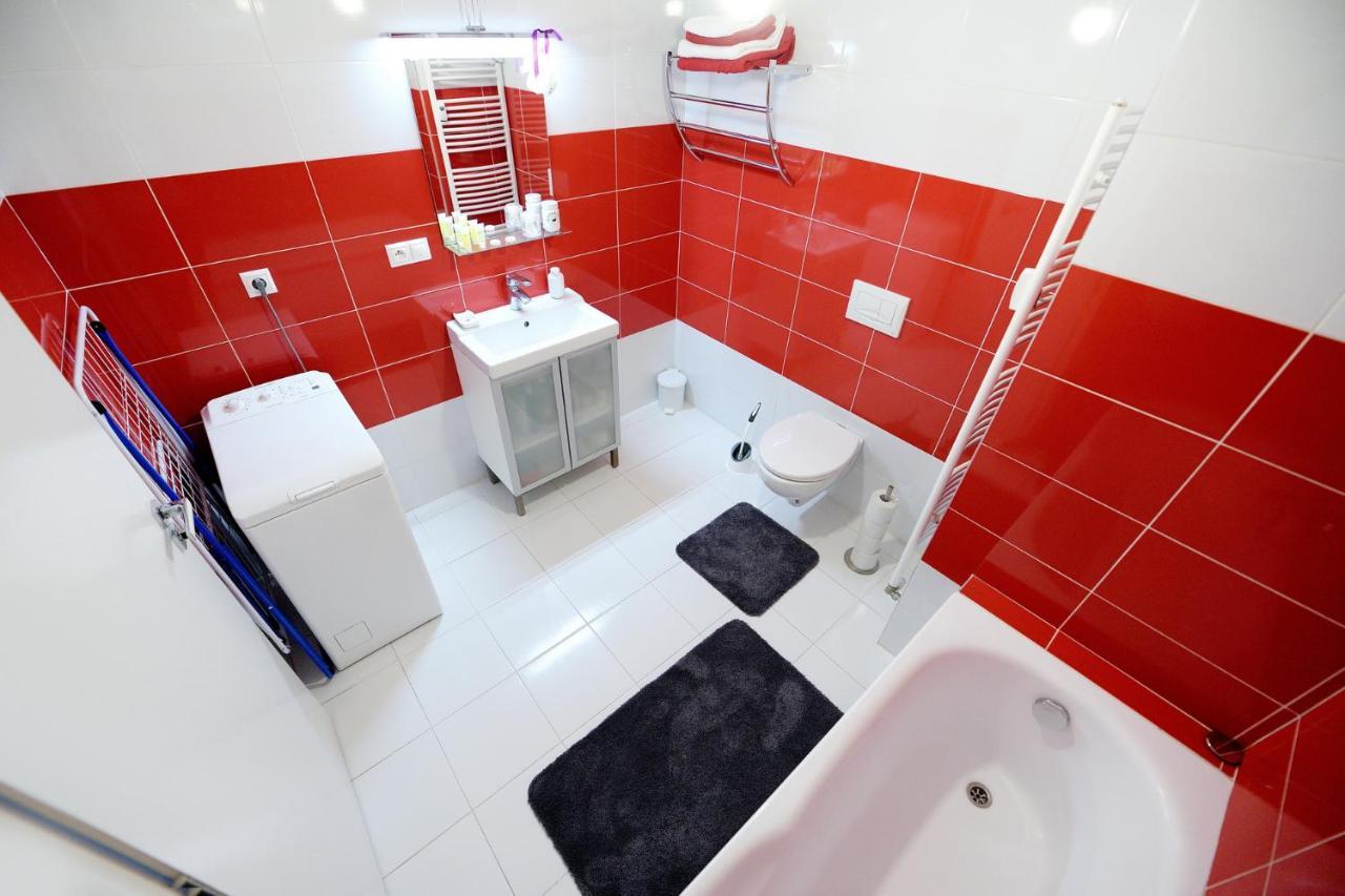 Apartman Centroom ピエシュチャニ エクステリア 写真