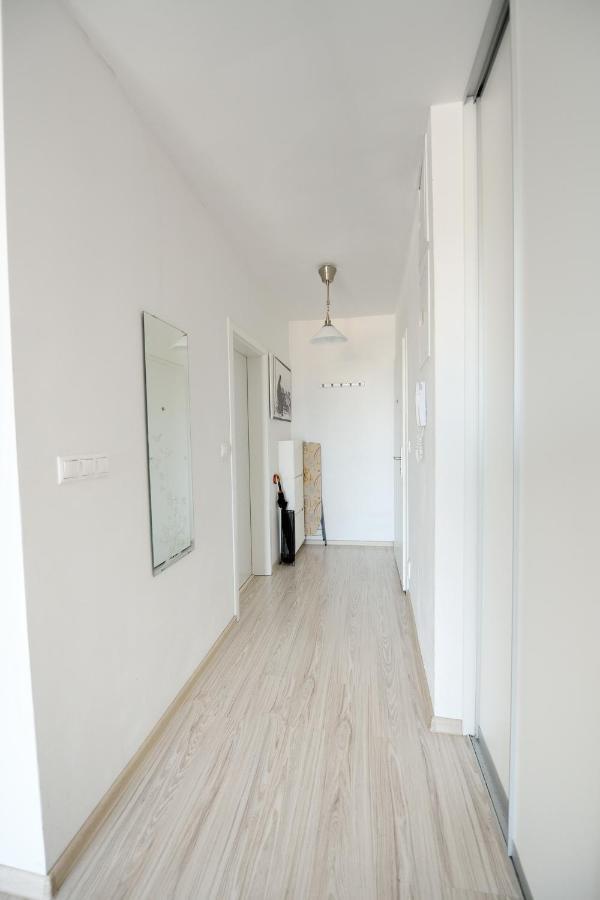 Apartman Centroom ピエシュチャニ エクステリア 写真